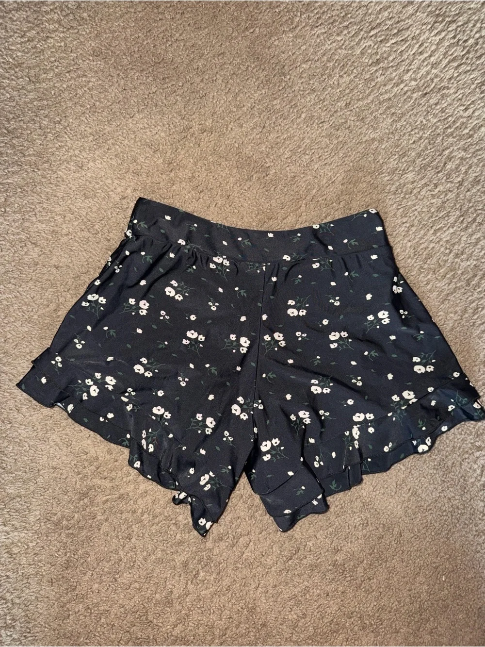 Geode Swim Black Floral Ruffle Hem Women's Swim Shorts - Picture 1 of 5